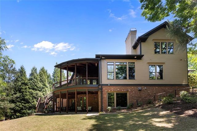 5623 Brendlynn Drive, Suwanee, GA 30024