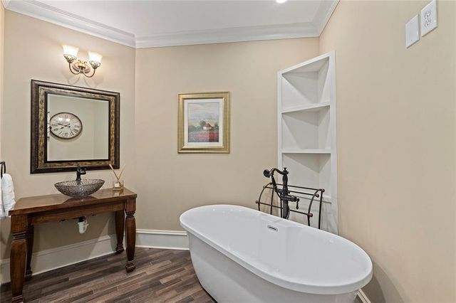 5623 Brendlynn Drive, Suwanee, GA 30024