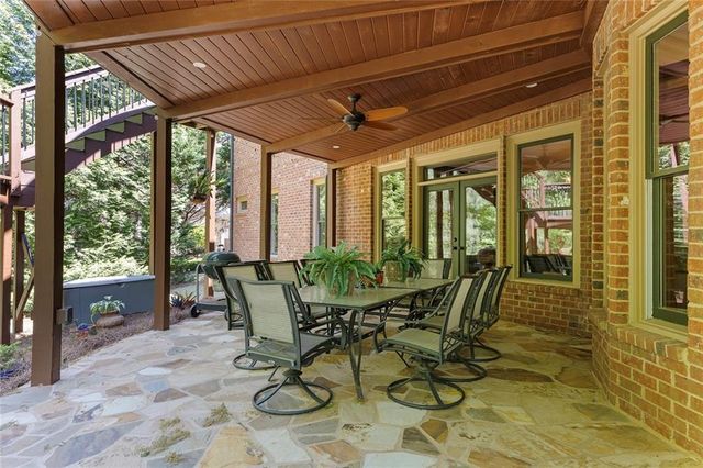 5623 Brendlynn Drive, Suwanee, GA 30024