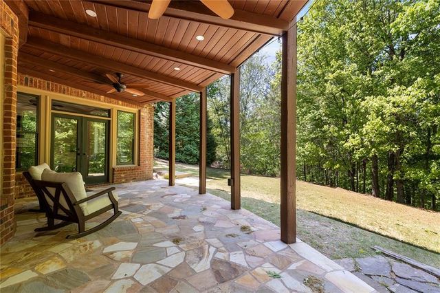 5623 Brendlynn Drive, Suwanee, GA 30024