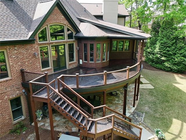 5623 Brendlynn Drive, Suwanee, GA 30024