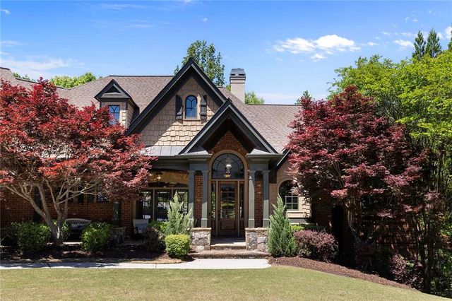 5623 Brendlynn Drive, Suwanee, GA 30024