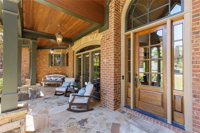 5623 Brendlynn Drive, Suwanee, GA 30024