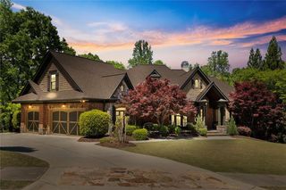 5623 Brendlynn Drive, Suwanee, GA 30024