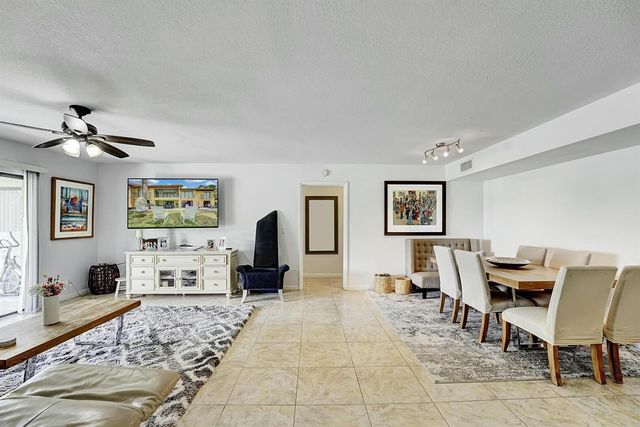 5337 Fountains Drive S, Lake Worth, FL 33467