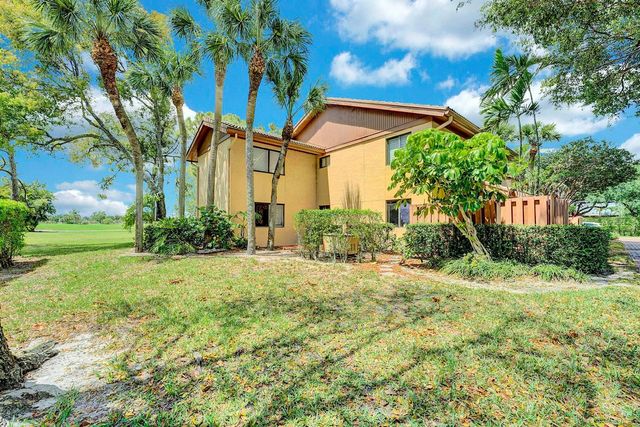5337 Fountains Drive S, Lake Worth, FL 33467