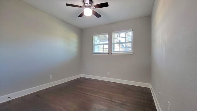 4311 Knotty Oaks Trail, Houston, TX 77045