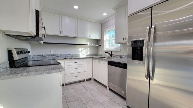 4311 Knotty Oaks Trail, Houston, TX 77045