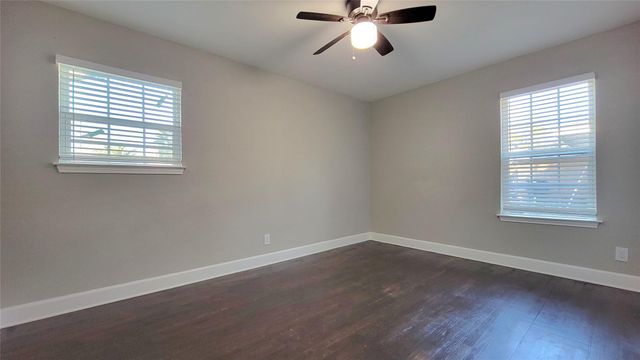 4311 Knotty Oaks Trail, Houston, TX 77045