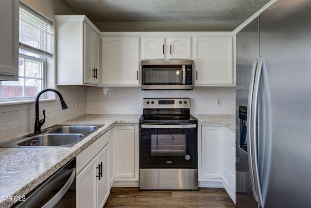 121 Saint James Place, Bristol, TN 37620