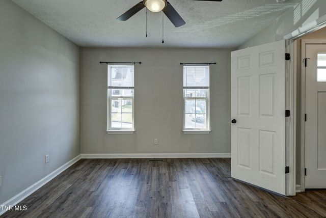 121 Saint James Place, Bristol, TN 37620