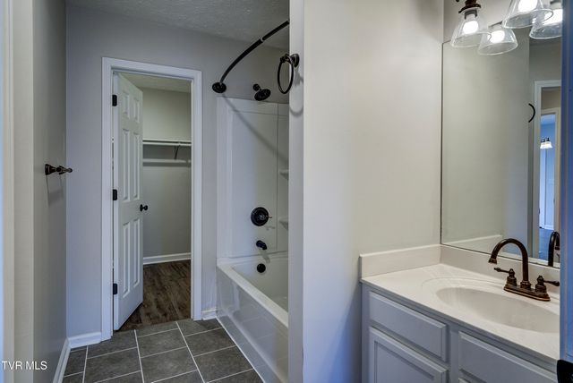 121 Saint James Place, Bristol, TN 37620