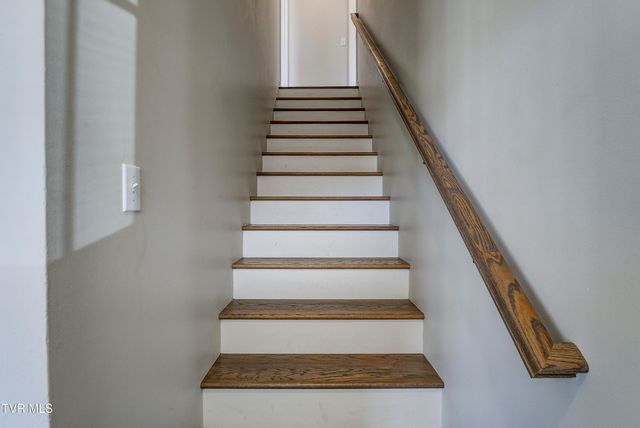 121 Saint James Place, Bristol, TN 37620