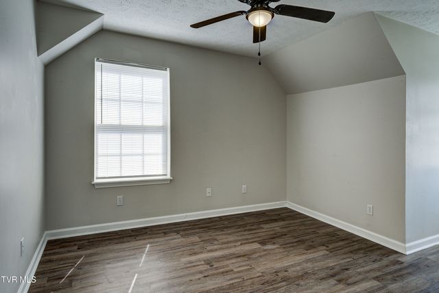 121 Saint James Place, Bristol, TN 37620