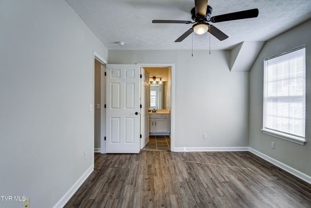 121 Saint James Place, Bristol, TN 37620