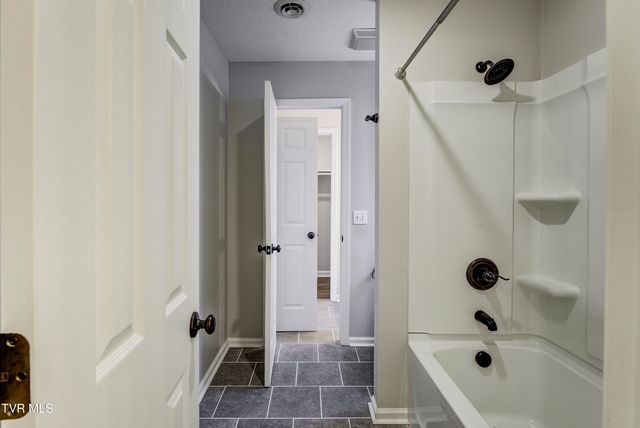 121 Saint James Place, Bristol, TN 37620