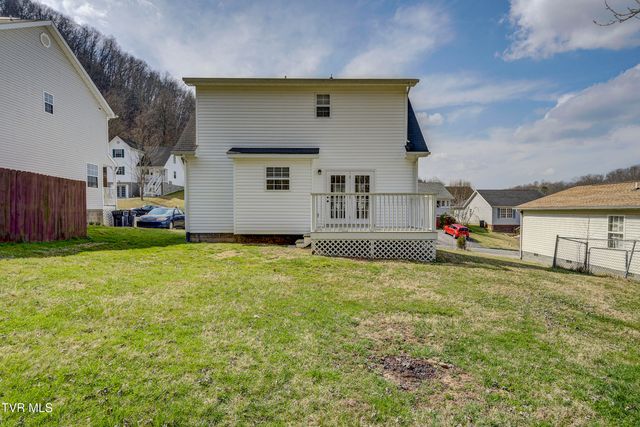 121 Saint James Place, Bristol, TN 37620