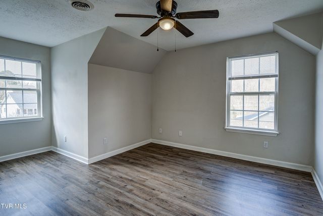 121 Saint James Place, Bristol, TN 37620