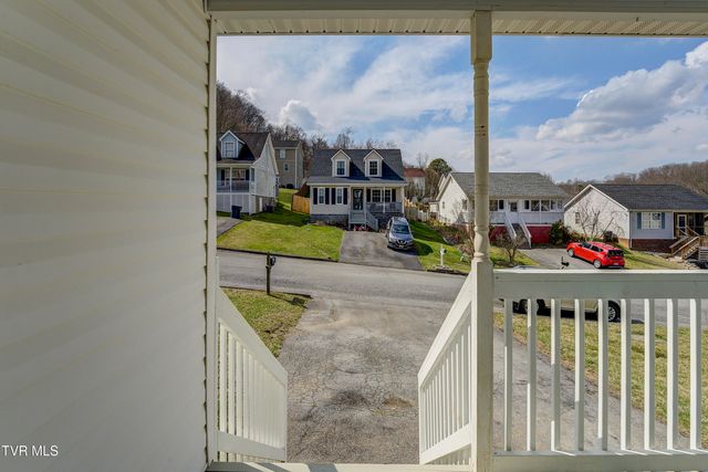 121 Saint James Place, Bristol, TN 37620