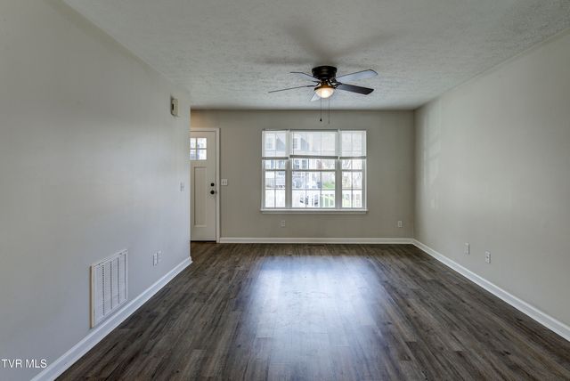 121 Saint James Place, Bristol, TN 37620