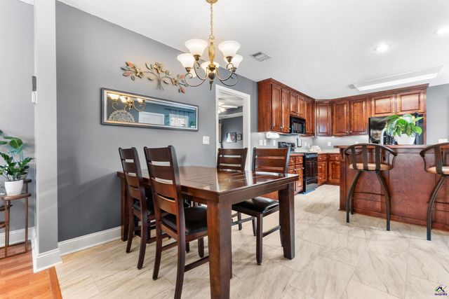 418 Covington Cove, Byron, GA 31008