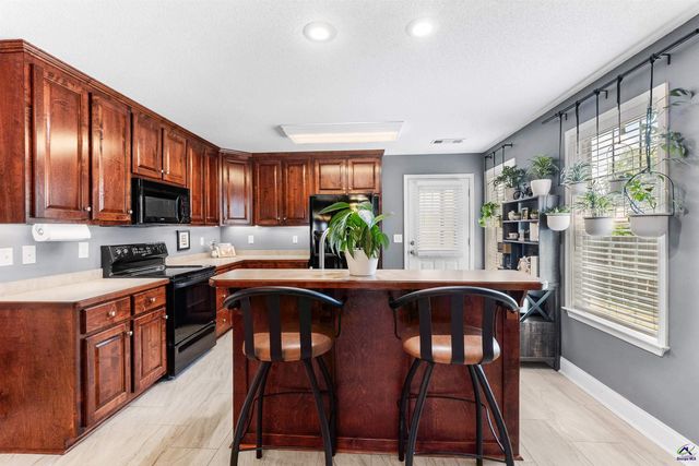 418 Covington Cove, Byron, GA 31008