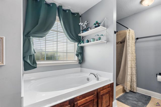 418 Covington Cove, Byron, GA 31008