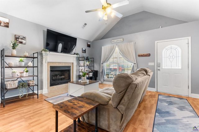 418 Covington Cove, Byron, GA 31008
