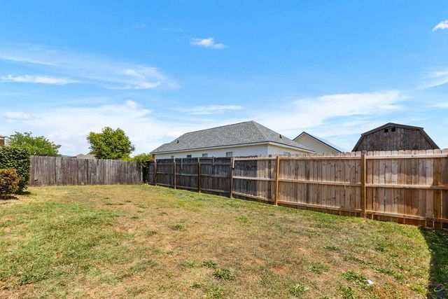 418 Covington Cove, Byron, GA 31008