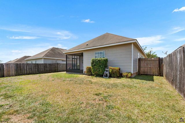 418 Covington Cove, Byron, GA 31008