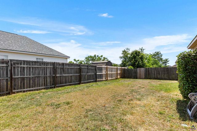 418 Covington Cove, Byron, GA 31008