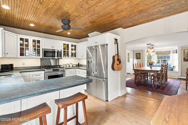 34 Allen Street, Rumson, NJ 07760