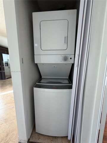 1181 NW 125th Pl 203, Miami, FL 33182