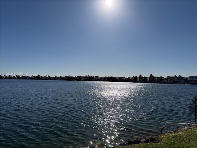 1181 NW 125th Pl 203, Miami, FL 33182