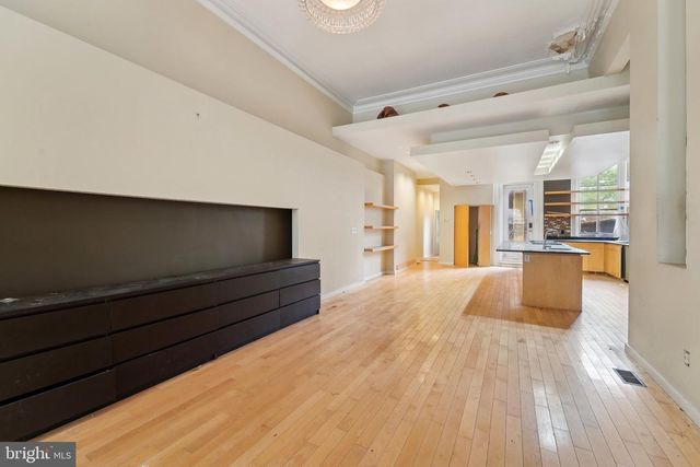 1602 BOLTON ST, Baltimore, MD 21217