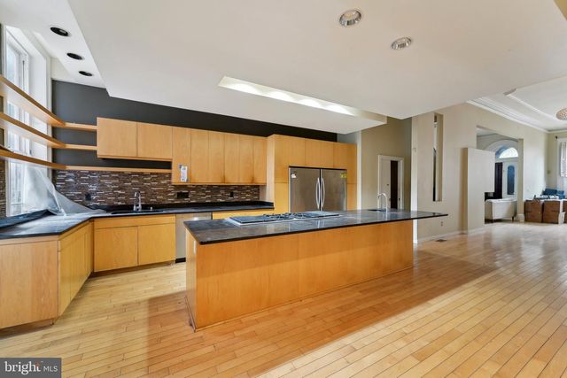 1602 BOLTON ST, Baltimore, MD 21217