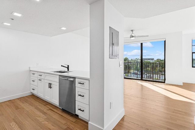 511 Lucerne Avenue 416, Lake Worth Beach, FL 33460