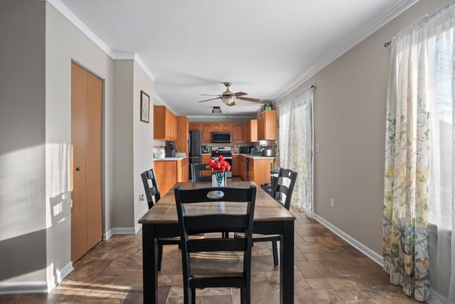 232 Stamford Lane, Romeoville, IL 60446