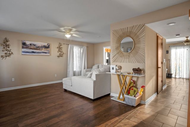 232 Stamford Lane, Romeoville, IL 60446