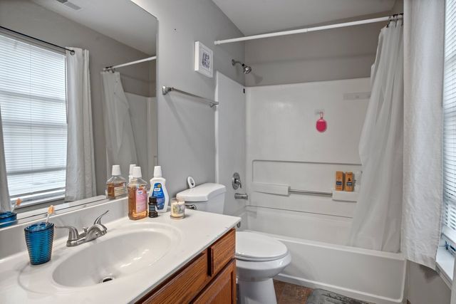 232 Stamford Lane, Romeoville, IL 60446