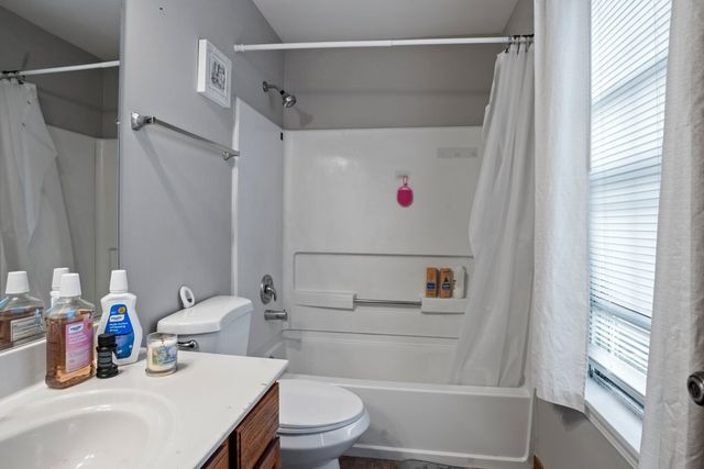 232 Stamford Lane, Romeoville, IL 60446