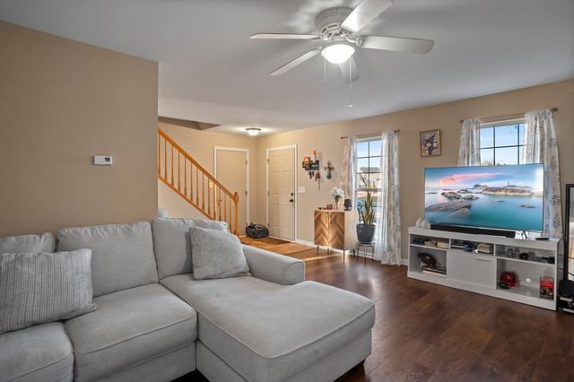 232 Stamford Lane, Romeoville, IL 60446