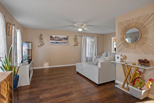 232 Stamford Lane, Romeoville, IL 60446