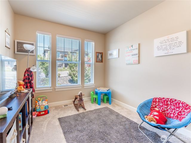 1974 Legendary Lane SE, East Wenatchee, WA 98802