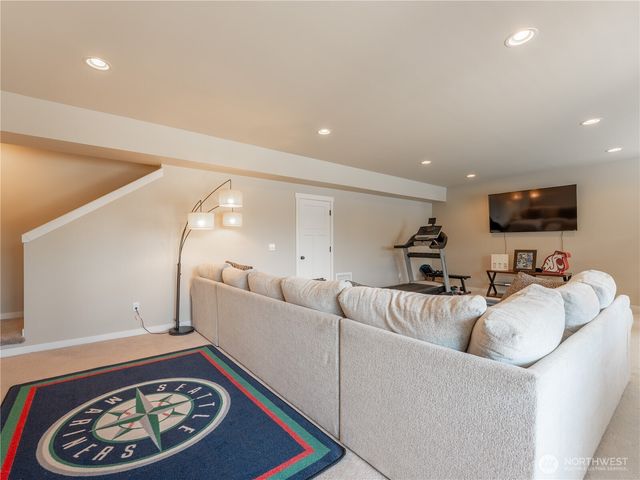 1974 Legendary Lane SE, East Wenatchee, WA 98802