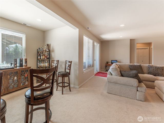 1974 Legendary Lane SE, East Wenatchee, WA 98802