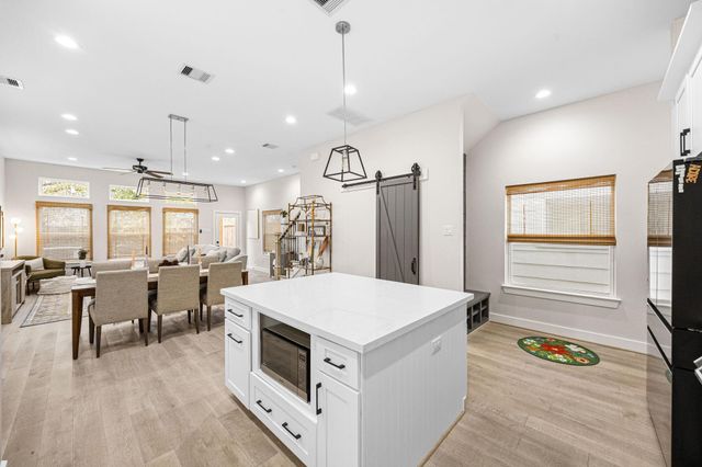 317 Sikes Street, Houston, TX 77018