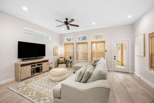 317 Sikes Street, Houston, TX 77018