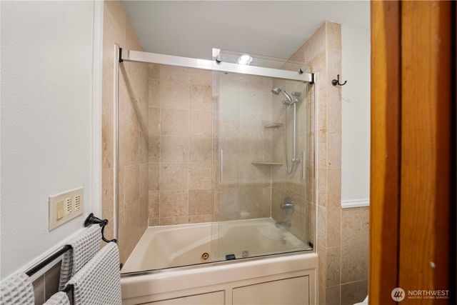 4538 Somerset Drive SE, Bellevue, WA 98006