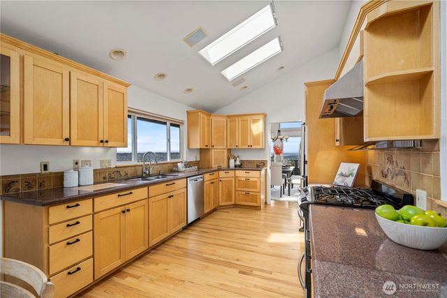 4538 Somerset Drive SE, Bellevue, WA 98006